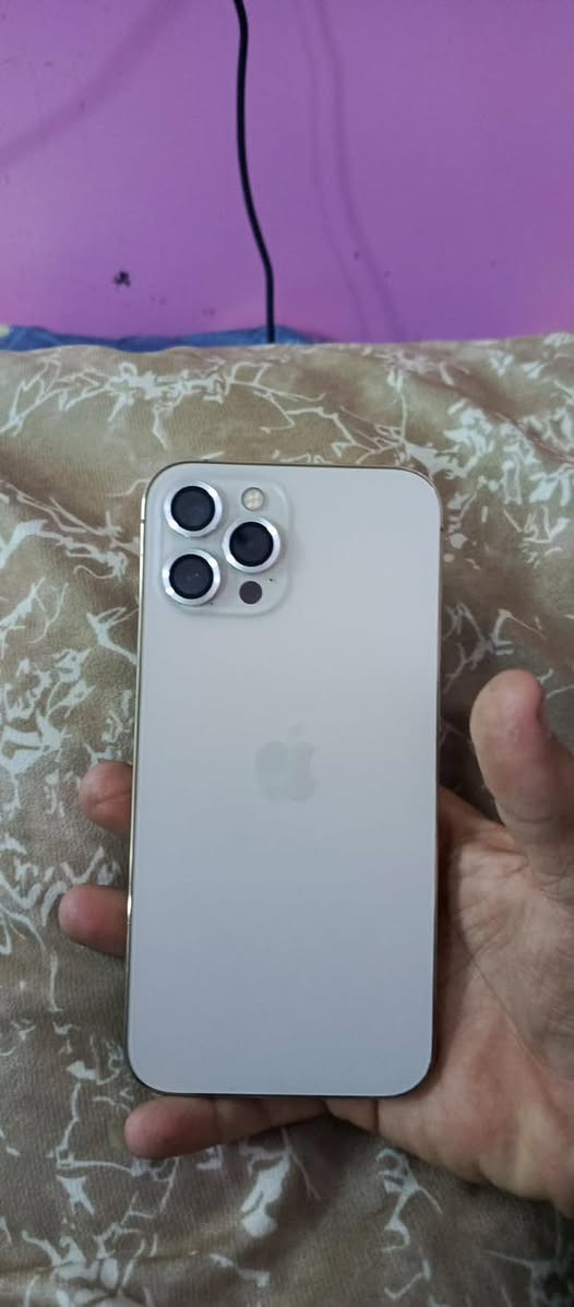 السلام عليكم 

ايفون 12برو ماكس 

مبدل شاشه تفصيخ 
ومبدل بطاريه
والجهاز خير من الله 

بي فقط هاي النقطه بل شاشه ما امثره عل لمس

ذاكره 256

فيس ايدي شغال

سعر 450وبي مجال


**إذا كنت صاحب هذا الإعلان وتريد حذفه لأي سبب، رجاءا أرسل رسالة إلى الدعم الفني**