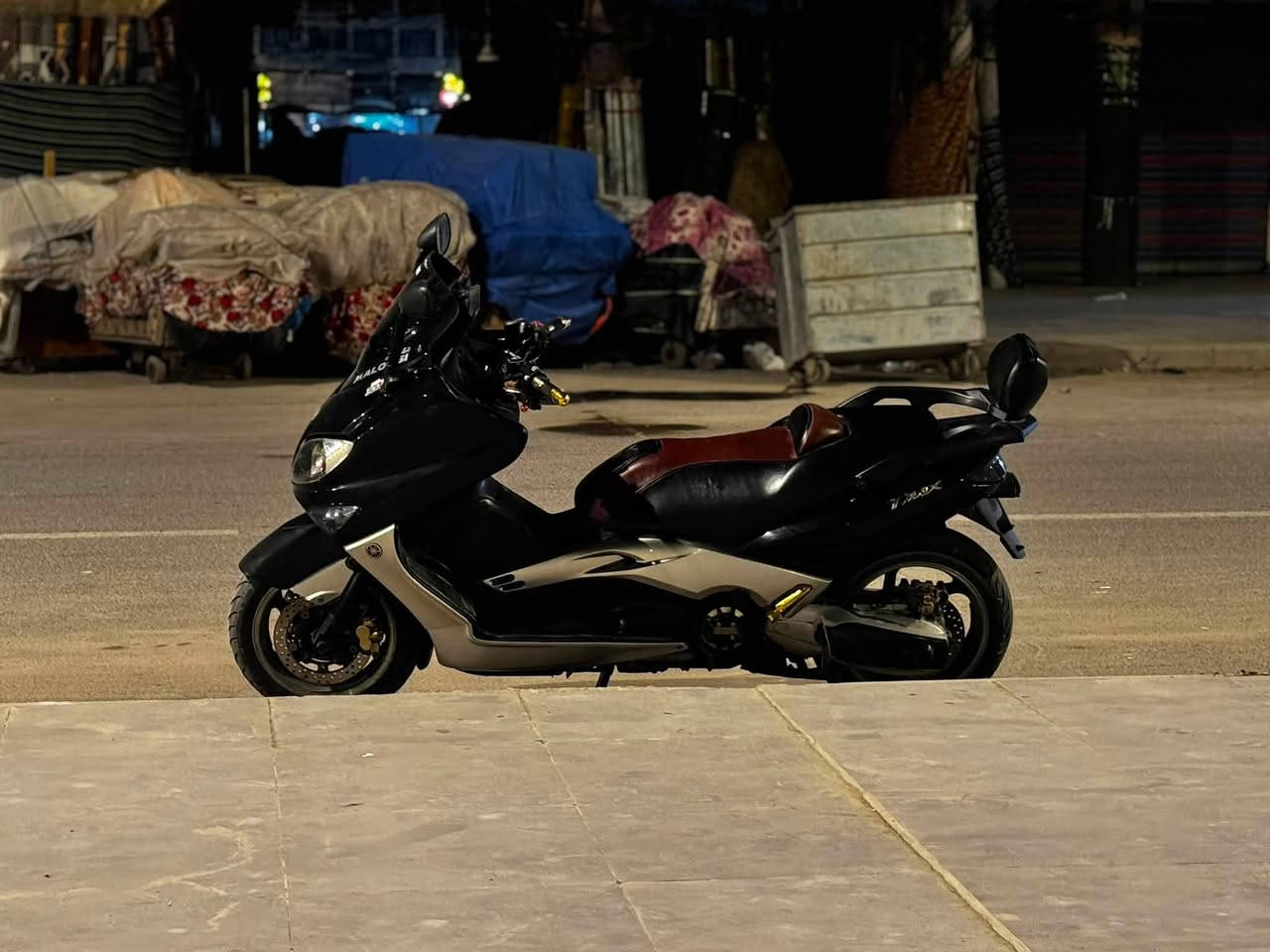 السلام عليكم للبيع tmax  2008  كفاله عامه السعر ٢٤$ وبي مجال العنوان حله شارع الطهمازية قرب مول اهل الخير للاستفسار ‭***********‬
