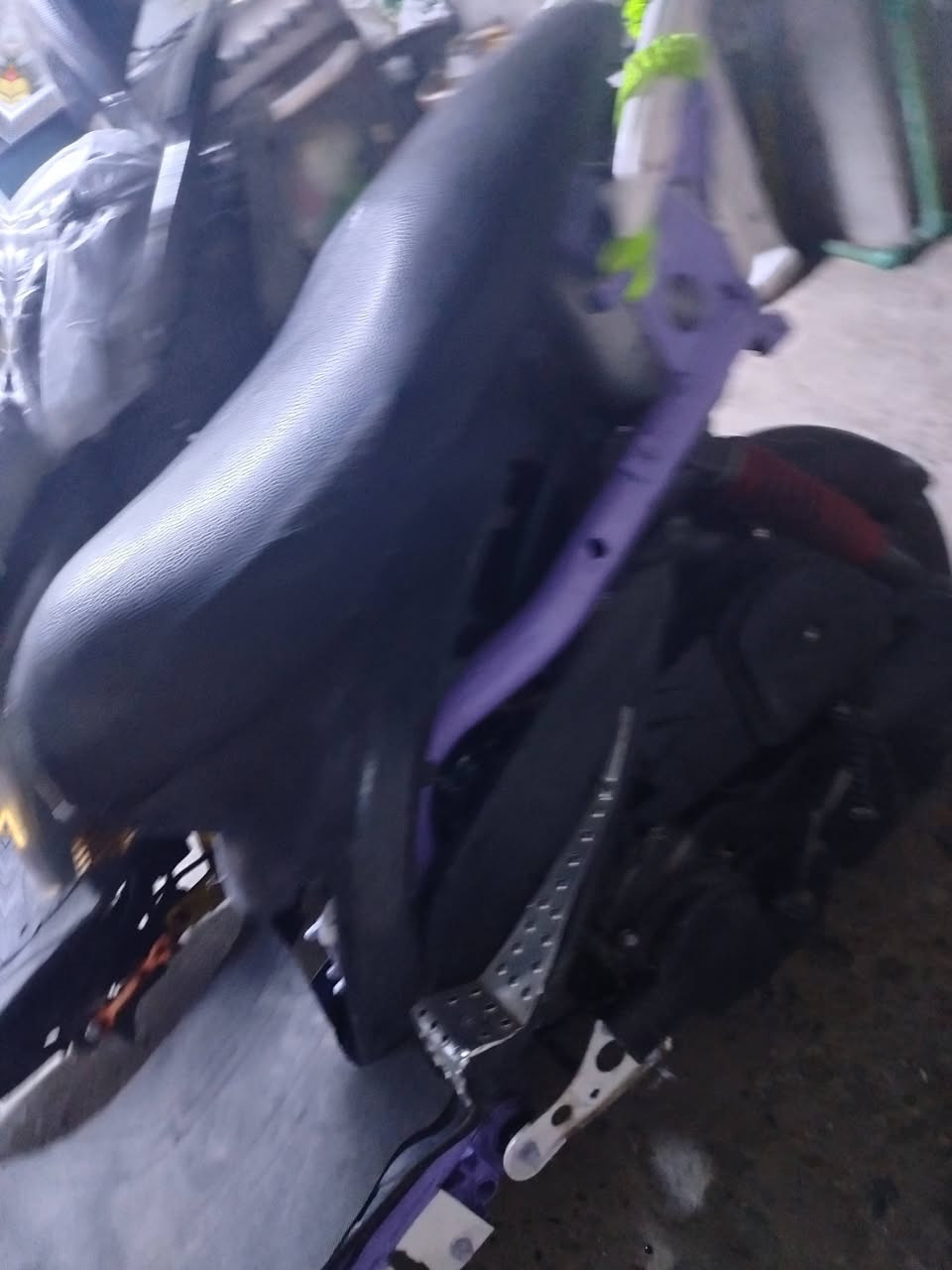 سلام عليكم ورحمة الله وبركاتة
دراجه ماكس عدلة نضيفه الدراجه كاملة مكملة بيهة كلجات ار جي اس ومكينتهة 55 بلاد مامفتوحه 
دراجه نضيفه كاملة تشتغل اول هندر سلف 
اي نقص مابيهة السعر 400 وبيهة مجال لطيبين مكانهة بغداد البياع 
الرقم ***********
