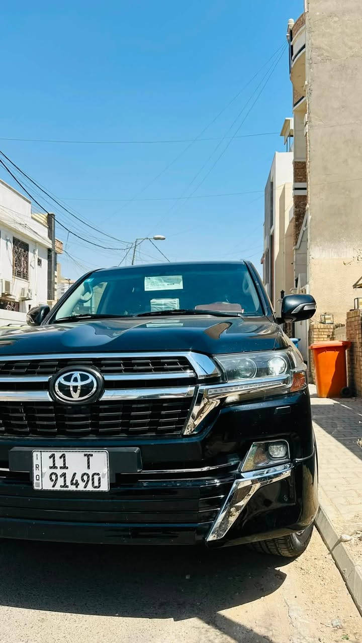 سلام عليكم
لاند كروز 2020 GX.R خليجية بحرانية 
محرك 6V
3 شاشات مري قلابة و طي 
باب الصندوق كهرباء 
8 ارباكات حساسات 
سيارة مكفولة كير و مكينة 
ملاحظة /سيارة بيها بارد خفيفة بالجنطة الخلفية كما موضح بالسونار 
مكان السيارة بغداد 
التواصل رقم الهاتف فقط :***********
