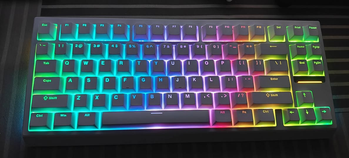 سلام عليكم
Epomaker g84 via 
قطعة كلش نظيفة و مرتبة 
Switch creamy jade 
Keycaps pbt double shot
Tri-mode connect 
45 الف 
توصيل كل المحافظات 3


**إذا كنت صاحب هذا الإعلان وتريد حذفه لأي سبب، رجاءا أرسل رسالة إلى الدعم الفني**