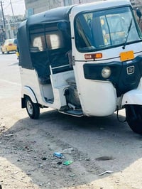 تكتك البيع سعره ٥ شراي يتصل عل هاذ رقم 07735112334