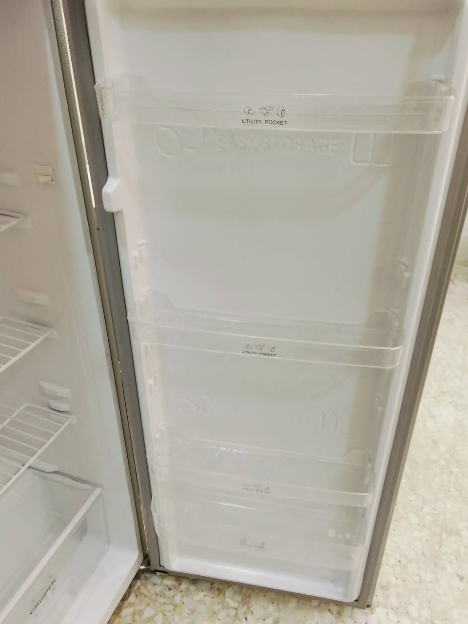 السلام عليكم عندي هاي الثلاجه للبيع جديده مصار لها هواي من اشتريناها حجمها وسط 14  السعر 200 قفل العنوان مدينة الصدر


**إذا كنت صاحب هذا الإعلان وتريد حذفه لأي سبب، رجاءا أرسل رسالة إلى الدعم الفني**