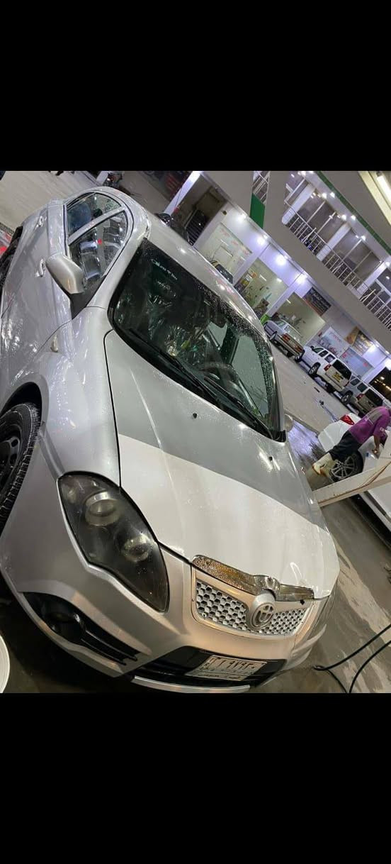 السلام عليكم سياره بريلنس البيع او مراوس حسب القناعه السياره جديده محوره مكينه وكير مال كورله بيكاجو السياره بيه القماره مصبوغه مال جراد السياره نضيفه شوفت العين وبيه بلبنيد ضربه ع حطته ومبينه بل صور الدواخل نضيفه ماناقصه شي السياره جاهزه كلش 45 وبيه مجال ***********
