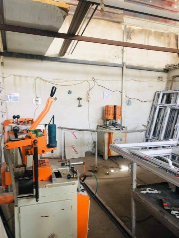 معمل حدادة مساحة 100 متر مع معمل pvc منصوب وكامل للبيع العنوان حي الصناعي للاستفسار اكثر الاتصال على الرقم التالي ‏‪0773 240 4834‬‏
