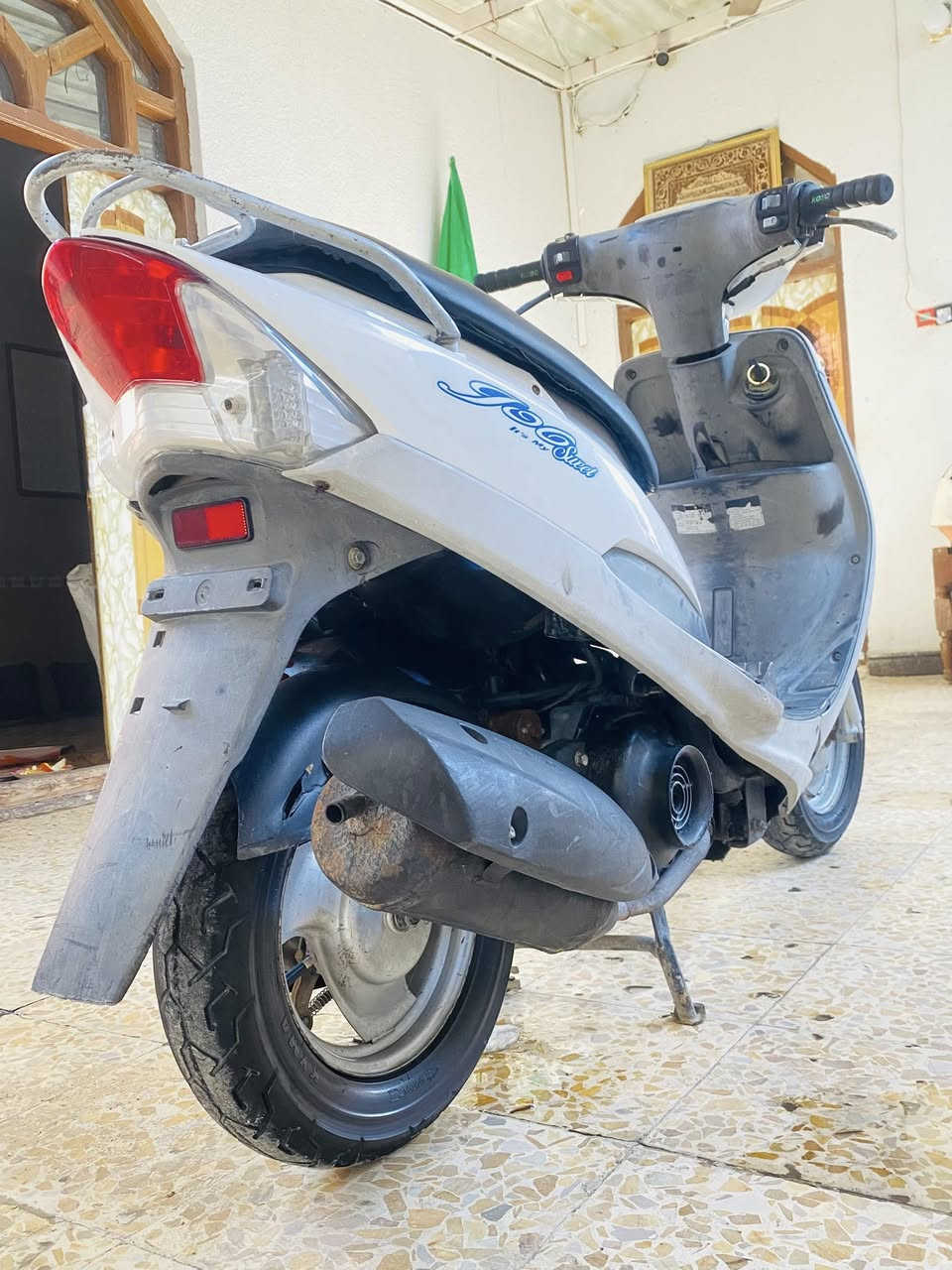 اللهم صلي علا محمد وال محمد
ماكس قجمه للبيع كفااله دراجه مامفتوحه كهربائيات كلها شغاله شلعه معدل جاهزه من طول لطول دبلات الخلفي ول امامي شغال فقط عداد البانزين واكف ولباقي كامل مكاني البصره قضاء المدينه السوك***********
