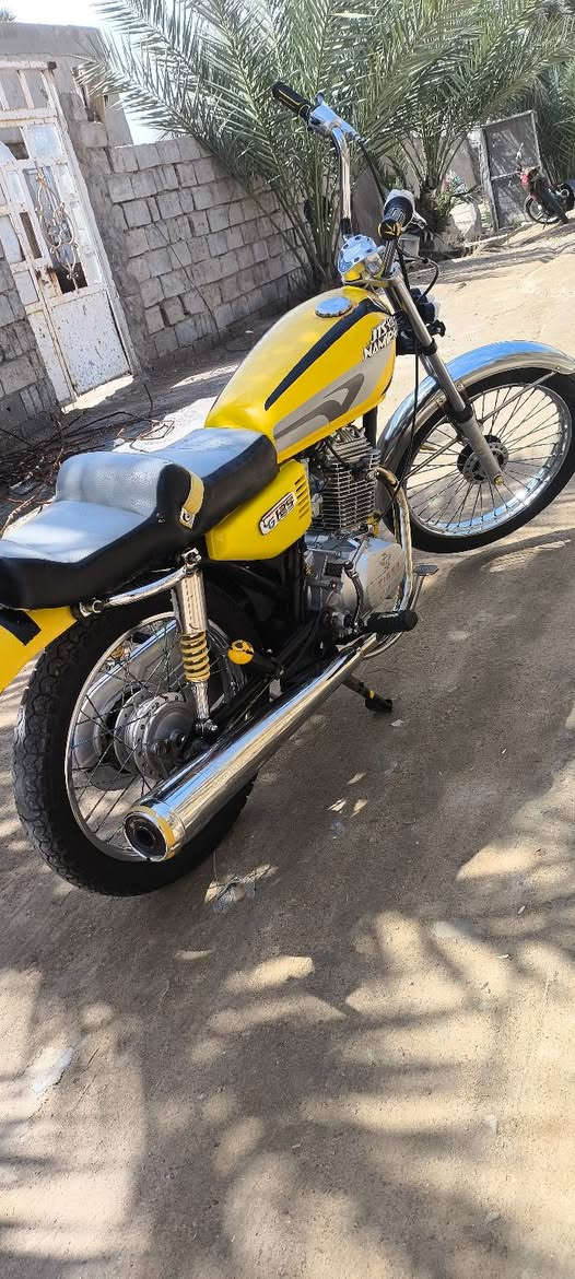 السلام عليكم دراجه للبيع اصولي وكيلها العارضي موديل 21 تعمير24 دراجه مكفوله محرك خمس نمر ما مفتوح السعر 900  مكان نجف ام عباسيات قرب معمل البيبسي ‏‪0781 437 4932‬‏
