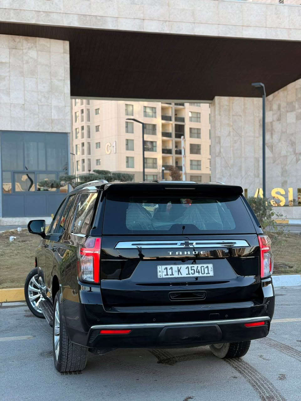 السلام عليكم  

تاهو موديل 2023 خليجي وكاله المنصور بيهة كارتين بلبنيد وbdr بلباب الخلفي 
الفئه ls 
ماشيه55
 كير محرك حداديه مكفولات 

المواصفات 

بصمه 4

حساسات اماميه خلفيه 

رادار امامي 

مانع تصادم 

تحديد مسار 

رادرات جانبيه

ثلاجه داخليه 

كامره خلفيه دواره

ثلاث قطع تبريد 

شاشه اعطال

سايد بريك دكمه 

تحكمات ستيرن 

كرسي كهرباء 

لد نهاري 

زنون اصلي 

تشغيل عن بعد

اطفاء ذاتي 

السياره جديده جدا 

مكان السياره بغداد السيدية 

عارضهة 435 وبيهة مجال
*********** بغداد, العراق
