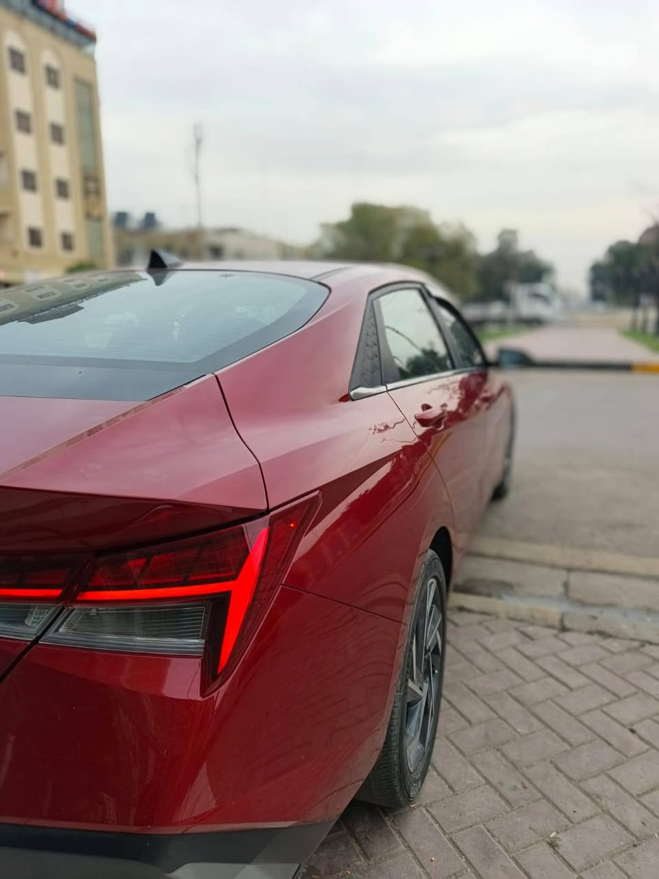 ألنترا موديل 2024 وارد امريكي  (حادث تبديل جاملغ فقط والبنيد مصبوغ ليبل واحد السياره)
المواصفات.......

فتحه سقف اسلايت 

بصمه تشغيل 

بصمه ابواب 

تشغيل عن بعد 

رادار أمامي 

لد داخلي  على طول الدشبول متعدت الالوان 

كشن مخمل

كشن تدفئه

شحن لاسلكي

ماشيه٣٢

رادار جانبي 

رادار امامي 

ويل كب كروم بلادي 

تحديد مسار 

مثبت سرعه 

وقوف ذاتي 

مانع اصتدام

شاشه ثلاث انظمه (سمارت - نورمال - سبورت )

شاشه دجتال  متصله 

محرك 2000دوش

السياره نضيفه بشكل

حساسات امامي

حساسات خلفي

رقم اربيل 
السعر ١٦٣ وبيهه مجال للطيبين 

تحويل مباشر 
للاستفسار***********‪
مكاني الاعظميه
