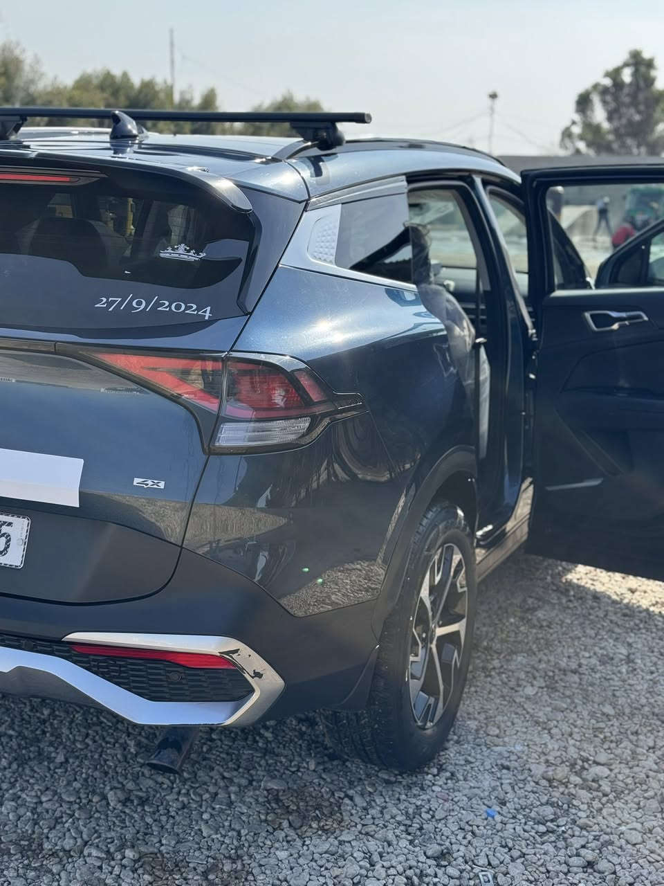 للبيع
سيارة كيا سبورتج 2023 sx فول 

السيارة ماشية 75 الف 

سيارة باسمي تحويل ثاني يوم

مكينة وكير كفالة 

حادثها باب السايق ربعها وطرف الجاملغ وحادث سطحي 

السيارة فور ويل دفع رباعي 

4 سلندر مكينة 2500 

بانرواما 

شاشة دجيتل متصلة 

كشنات كهرباء 

لايتات LED 

تشغيل عن بعد 

درايف مود اكثر من ٣ مودات

بارك سنسر

سايد بريك كهرباء 

تدفئة كشنات 

كشنات جلد 

شاحن لاسلكي 

تبريد قطعتين 

قيادة ذاتية 

اوتو هولد 

حساس توقف 

تدعم car play 

مانع اصطدام 

ABS 

وهواي مواصفات 

السيارة لون ازرق لامع لونها مميز ويجي فقط بفئة sx 

رقمها بابل انكليزي هزه جديدة مصارلها شهرين 

الي يريد عن تفاصيل اكثر تواصل خاص عبر الصفحة 
العنوان بابل الحلة

او الاتصال عل الرقم ***********
