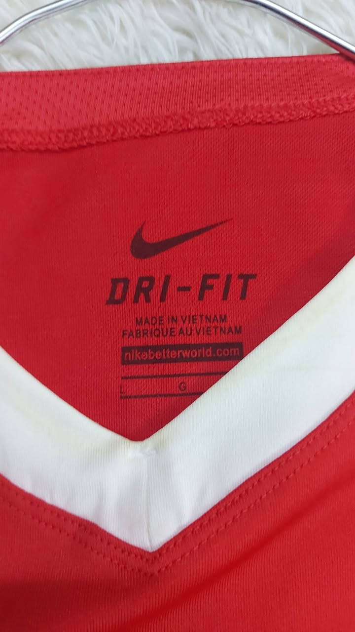 تشيرت نايك وكاله جديد 
قياس L تلبس وزن ٧٠ ك
يوجود توصيل


**إذا كنت صاحب هذا الإعلان وتريد حذفه لأي سبب، رجاءا أرسل رسالة إلى الدعم الفني**