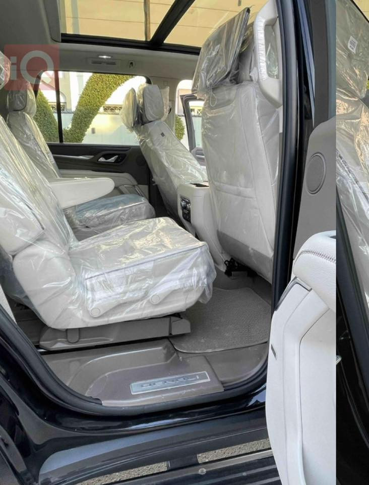 السلام عليكم
GMC Yukon Denali 2023
السيارة خليجية فول للأخير السيارة مغلفة ppf
ومابين شخط والدواخل مغلفة السيارة جدا جديدة ومابين أي نقص تخم تاير جديد 
السيارة رايده ب 63 الف وبيه مجال 
هذا رقمي موجود واتساب ***********
