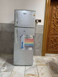 ثلاجة • نظيفة