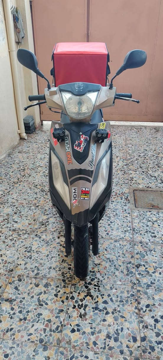 دراجه هاوجي للبيع  موديل 2017 مرقم انبار تحويل ثاني يوم  دراجه بعدها لك نضيفه بمعنى الكلمه  تخم تاير جديد كشرها جديد دبلات لك  محرك بعده جديد حييل نضيم وناعم نشرات محيطيه تشتغل  صلف وهندر  الدراجه كلشي بيها جديد وشغال على وضع الشركه مكانها فلوجه ***********  اتصال وبي واتساب
