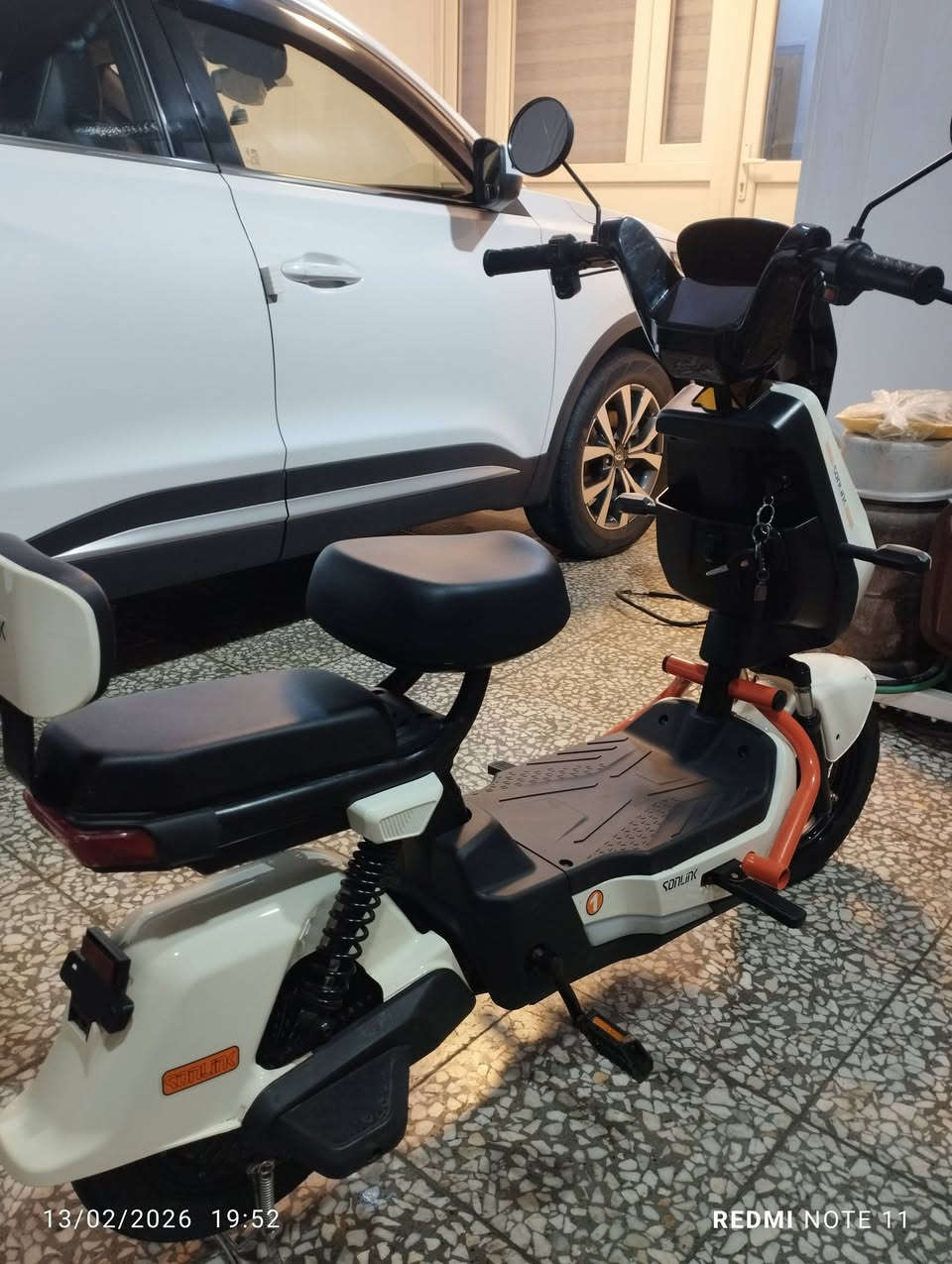 السعر 250 الف دراجة شحن كلشي شغال بيها وشرط الفحص استعمال قليل عنواني بغداد الشعب *********** واتساب
