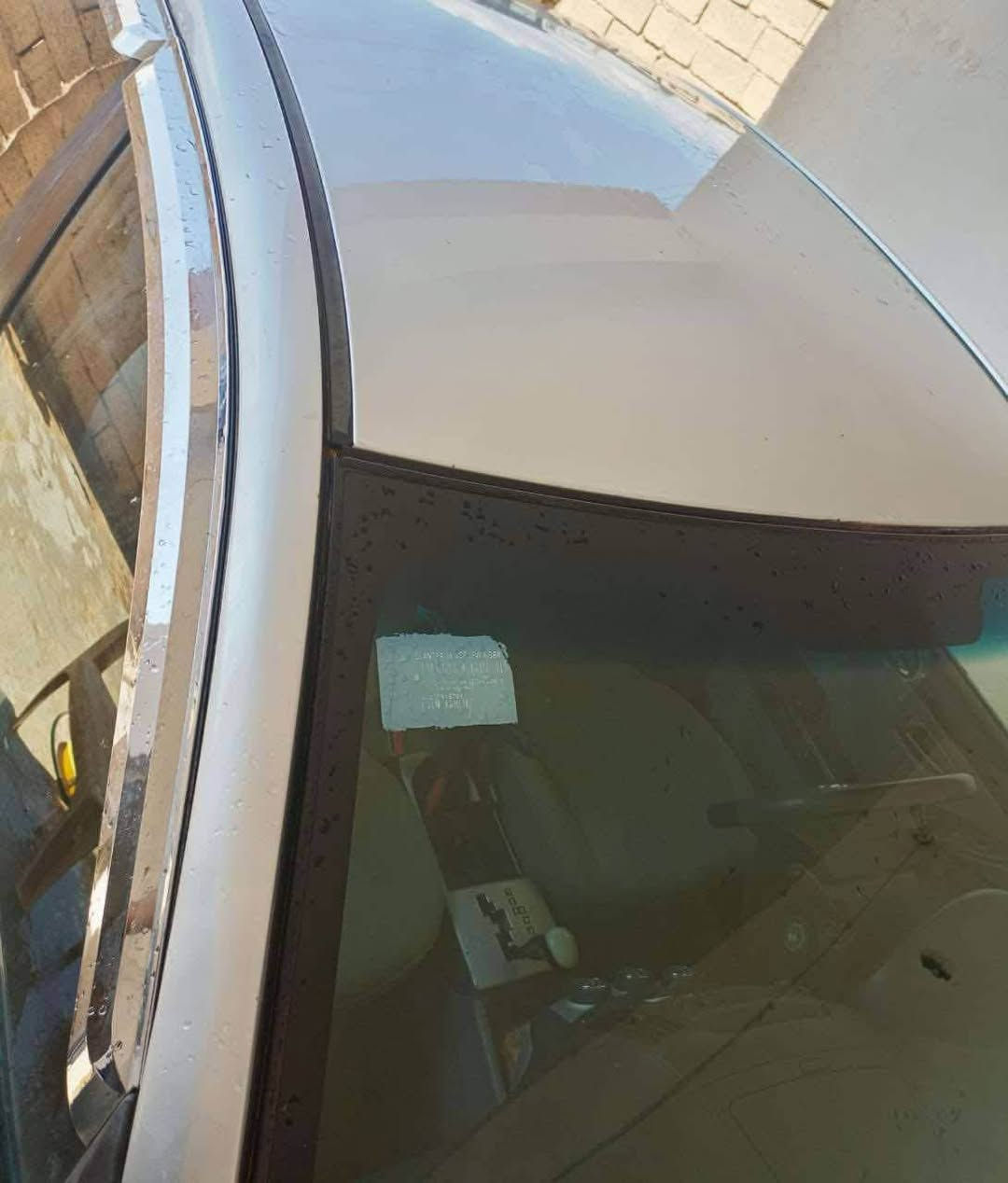 ئەفانتی ٢٠٠٩
بڕاوە 
سارد و گەرمی بە. شەرت 
گێڕ و. مەكینە بە. شەرت
بەردی گزۆز و قەباغ و. هاموو شتی كاملە
ژێری پشت و. پێشی تازە هەمووی گۆڕاوە
ڕۆنی تازە گۆڕاوە 
سەیارەكە كامل جایزە و بەس لێ خوڕینی دەوێ 
٤٨  و معامەلە
*********** أربيل, العراق
