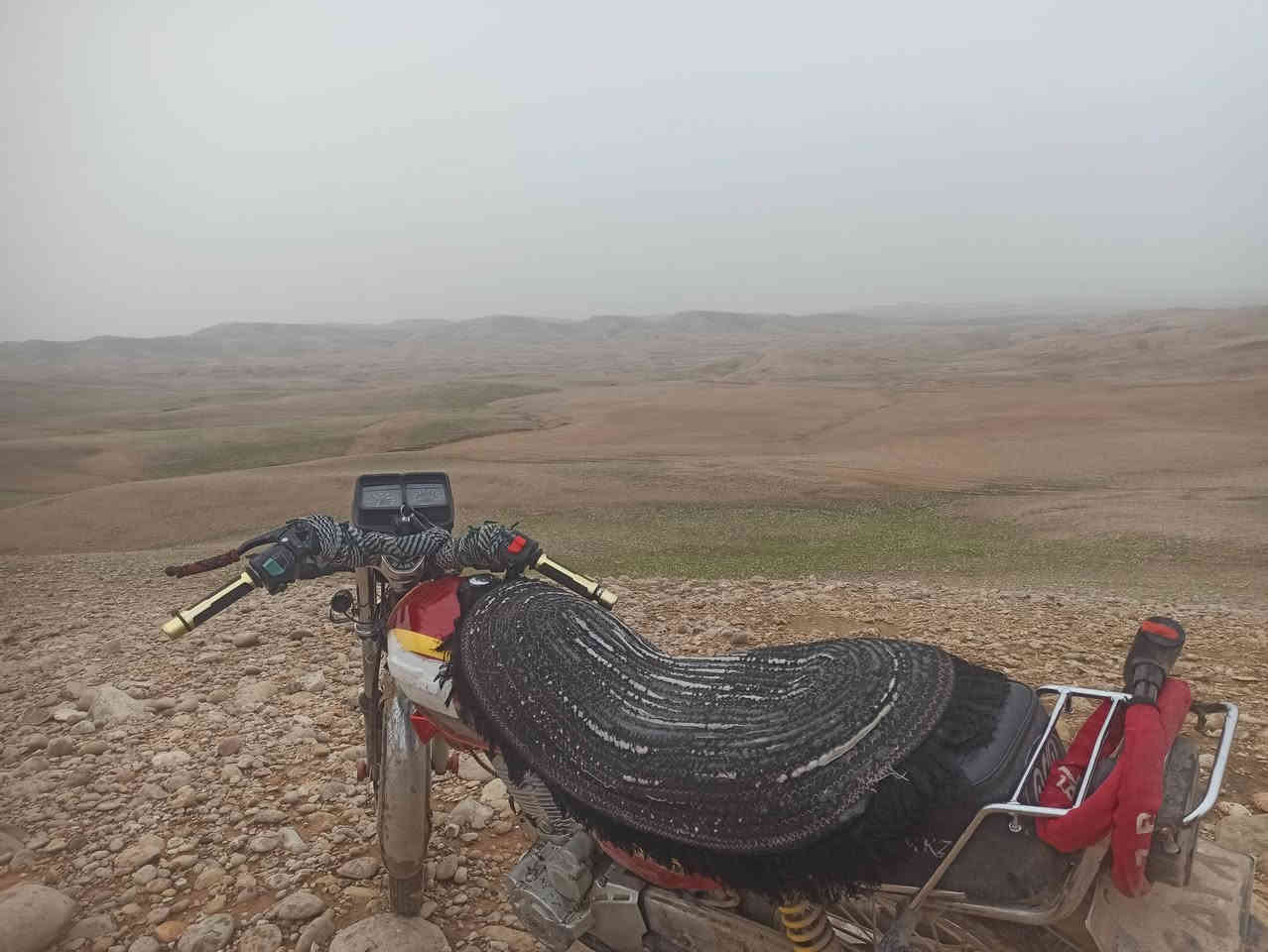 السلام عليكم للبيع دراجه موديل 24 محرك150 مكفوله مابيه اي نقص نكره سلف الشراي يتصل /***********
