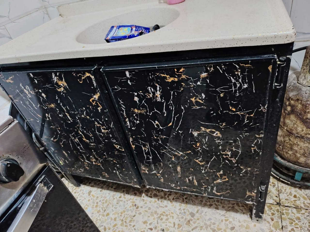 غراض للبيع


**إذا كنت صاحب هذا الإعلان وتريد حذفه لأي سبب، رجاءا أرسل رسالة إلى الدعم الفني**