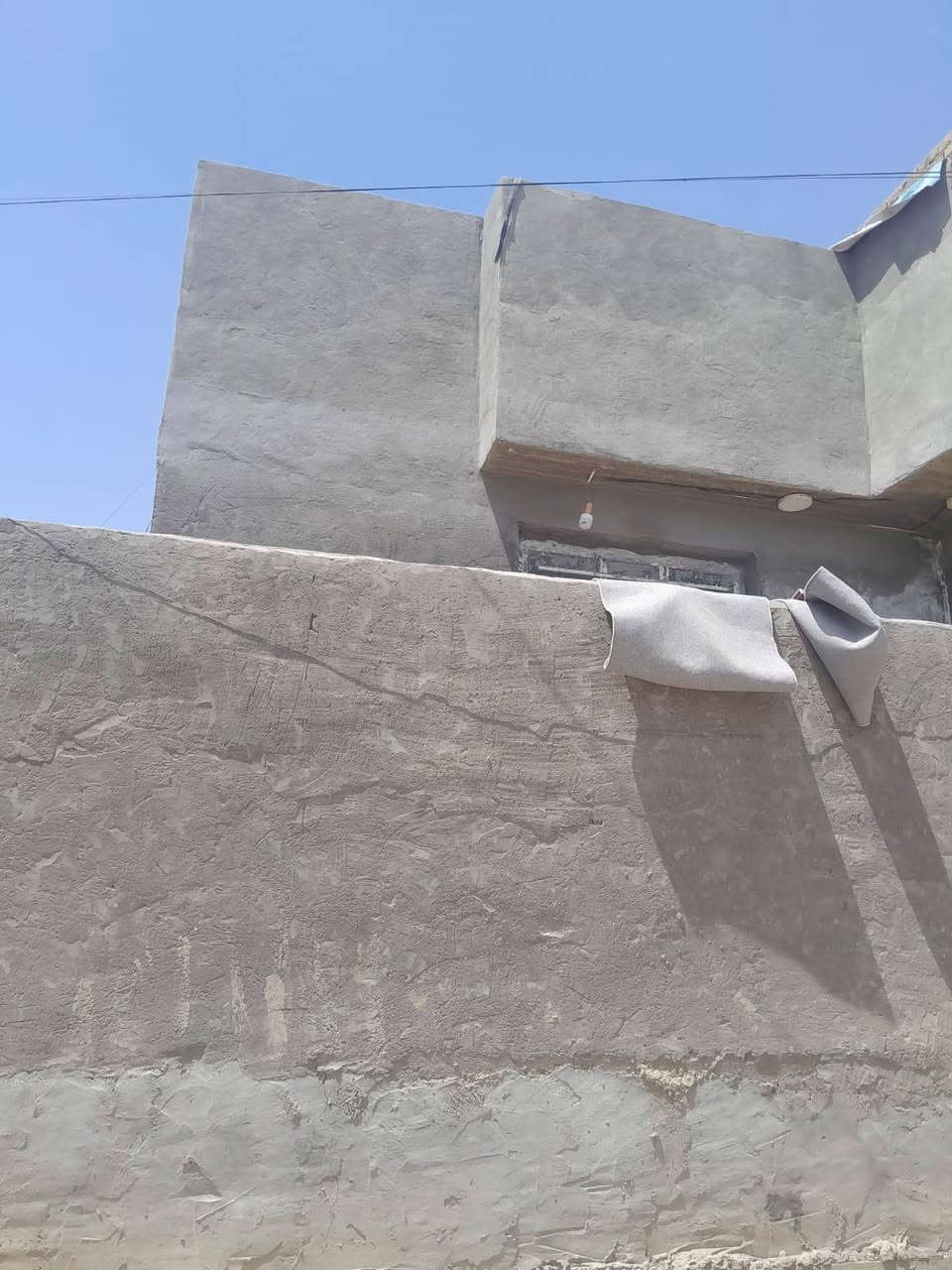 بيت للبيع مساحه ١٠٠ متر ٥×٢٠
يحتوي على غرفة نوم وهول ومطبخ واستقبال حمام وتواليت السعر ٦٥ قابل للتفاوض 
ابو غرف حي الحوراء


**إذا كنت صاحب هذا الإعلان وتريد حذفه لأي سبب، رجاءا أرسل رسالة إلى الدعم الفني**