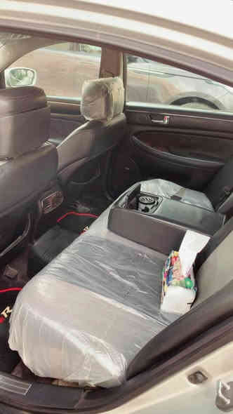 سلام عليكم بيع او مراوس 

جنسسز مديل 11 

لون رصاصي غير محدد 

مكينة 3800 

تنفس طبيعي 

كير مكينه مكفول 

داخل جديد صاج جلد  

شاشه كبيره 

كامره خلفيه 

بصمه + بصمة ابواب 

اشاير بلمري 

ترحيب 

سكيرتي 

خزن ميموري 

فتحت سقف 

بره خلفية كهربائية 

صدر امامي خلقي جديد 

تخم تاير جديد 

لايت زنون 

حساسات جامه اماميه 

تبريد ثلج قطعتين 

ضربه فقط باب وجاملغ وراجع نفسه 

وبعد بيه مواصفات 

مكاني بغداد الكراده 

السعر 105

الرقم *********** بغداد
