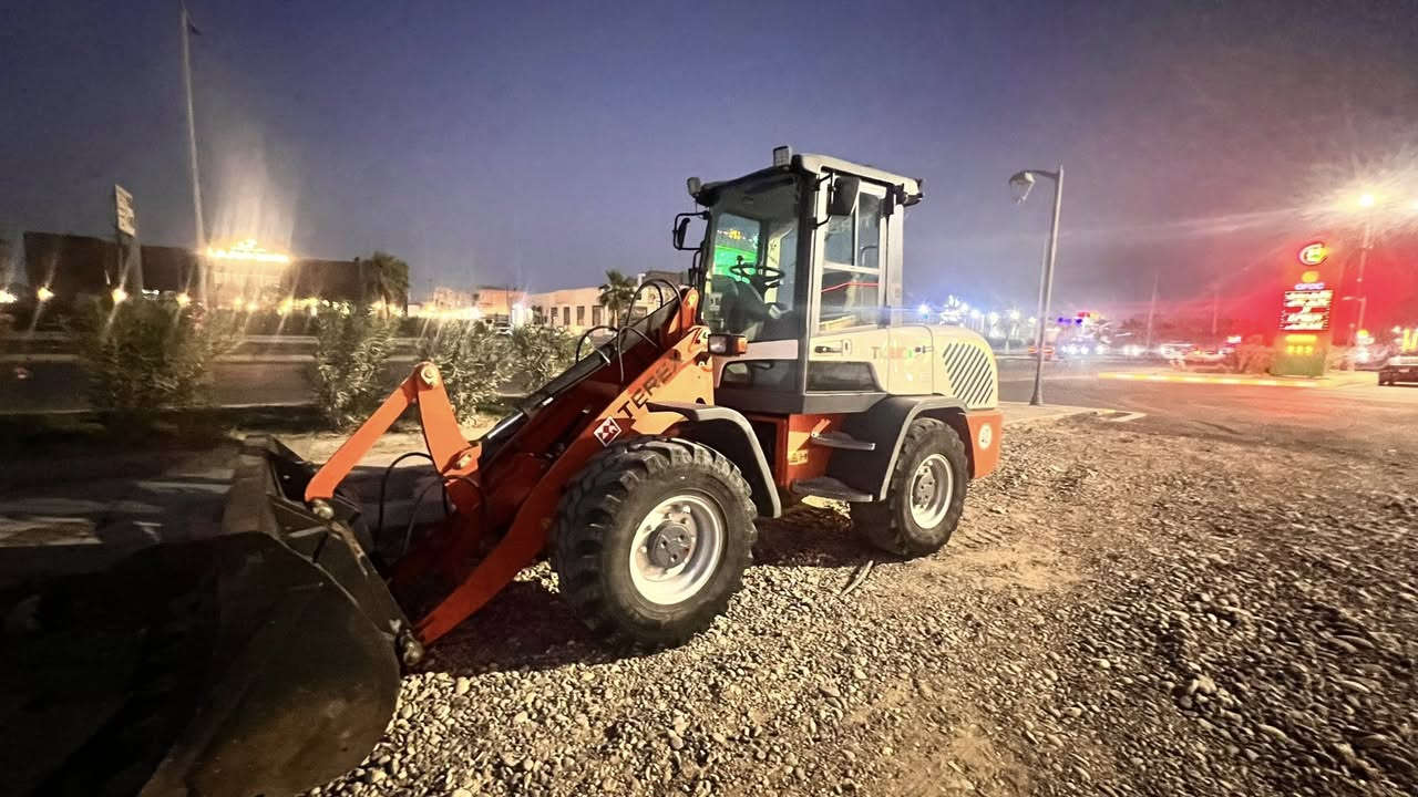 السلام عليكم شفل تركس حجم80للبيع موديل 2011مكان تكريت الاستفسار /***********
