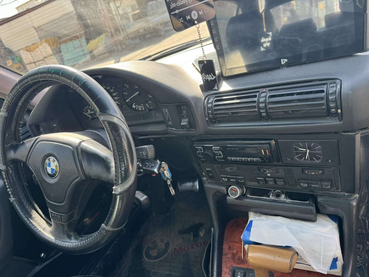 BMW 525 للبيع السيارة تشغيل عن بعد حدادية مكينة تبريد تايرات كهربائيات كلة جاهز اتريد تحويل تريد وكالة الموديل ١٩٩١ رقم سليمانية العنوان السيارة النجف (***********)
السعر ٦٦
