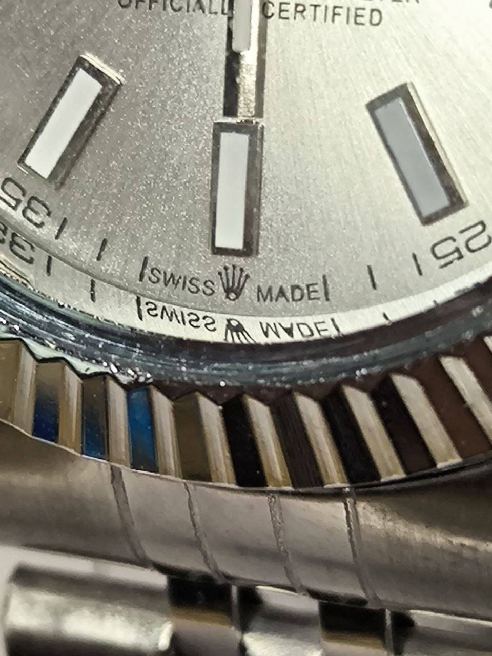 ساعة وارد وربي

ساعة تحفة فنية
ميناء فخمة مزوده بمنفذ تاريخ شهري+ اسبوعي مع اميال لامينوس 
زجاج معدني ضد الخدش 
سير مصنوع من الاستانلس ستيل 
الساعة مقاومة الماء والغبار 
الساعة مختمه من كل مكان

السعر :- 20 ع اول تم 
للحجز والاستفسار يرجى الاعتماد خاص


**إذا كنت صاحب هذا الإعلان وتريد حذفه لأي سبب، رجاءا أرسل رسالة إلى الدعم الفني**