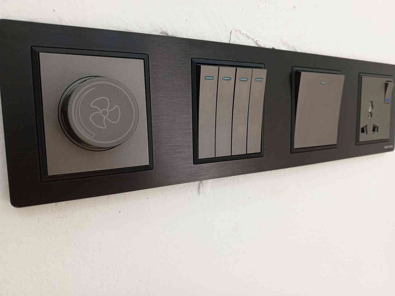 الله مصلي على محمد واله وصحبه وسلم 
الحمدلله تم اكمال بيت الاخ حيدر في شفته للكهربائيات بالتوفيق للجميع 
ابو رعد الكهربائي ***********
