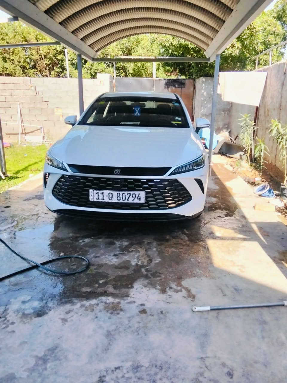 BYD QN PLS
كن بلاص 
سياره (مكفوله من الصبغ عدا قبق الجنطه )
بيها فقط قبق الجنطه يحتاجلها صبغ فقط 
مواصفات 
شاشه كبيره 
مثبت سرعة 
حساسات خلفيه 
كامره 
بصمه 
جلد 
تبريد 
مكاني بغداد حي العامل قرب شارع المطار 
رقمي ***********

