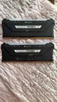 مستعمل وكالة من الكويت  16 (8x2)  Corsair vengeance pro rgb  استعمال ن...