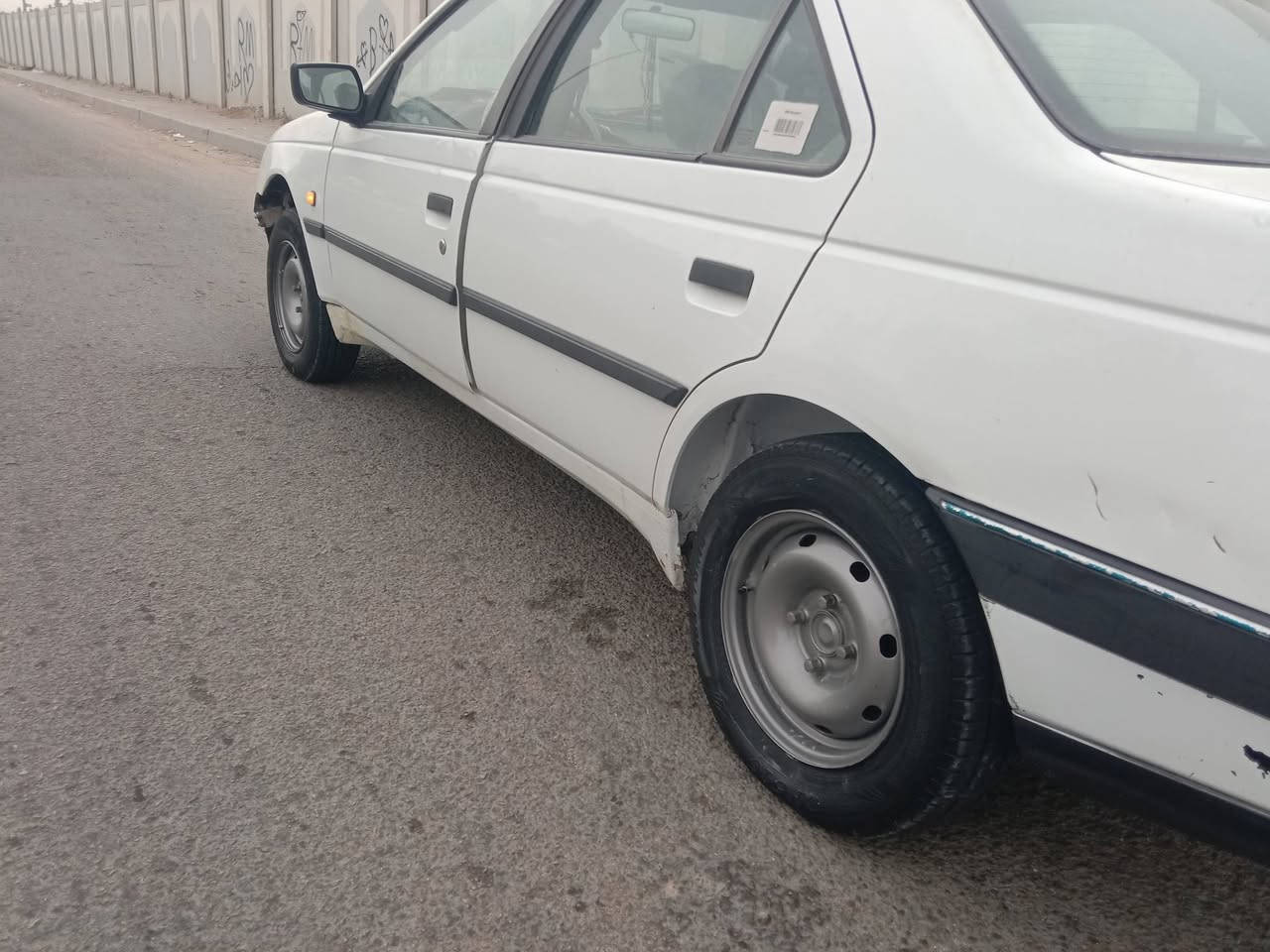 سلام عليكم شباب 405جاهزة وحلوة راعيه يريد مداور ماعلية ولا ربع وهاذة رقمي ***********
