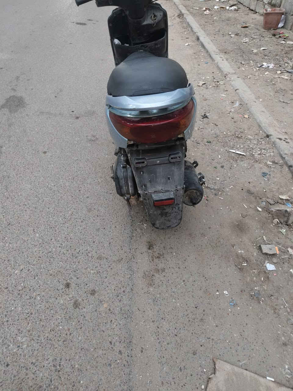 سلام عليكم بريز كابريتر أي نقص ما بيه الدراجه شغاله سلف أو هندر شرط نكره كفراته نضيفه كهربائياته كامل لايت أشار هورن كامله المكان بغداد الحريه السعر ٤٥٠ الرقم ***********
