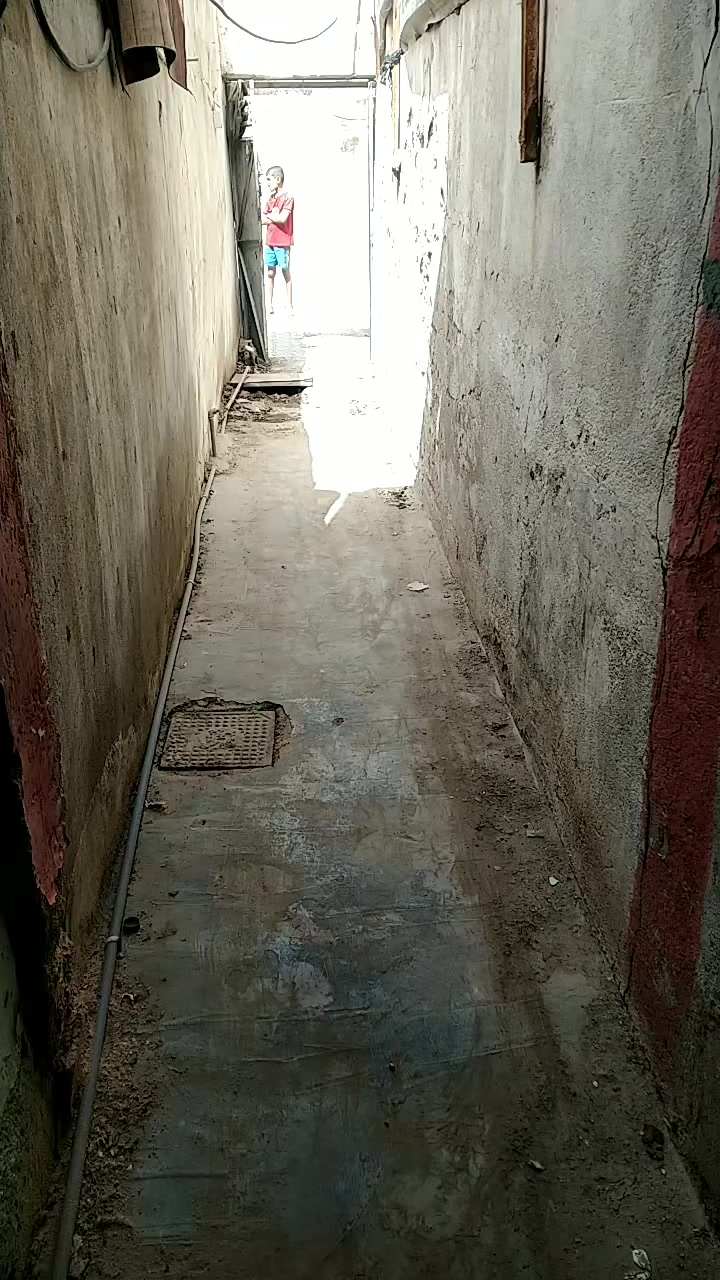 للبيع نص قطعه خلفيه 80 م بل الشعلة قطاع 3  بظهر متوسطه سيف الله بدايه شارع الاول سواق ابو علي بيت موقعه من الدربونه الفرع الاول  تريدهه ترميم او تفليش سعر 70 بي مجال
***********
