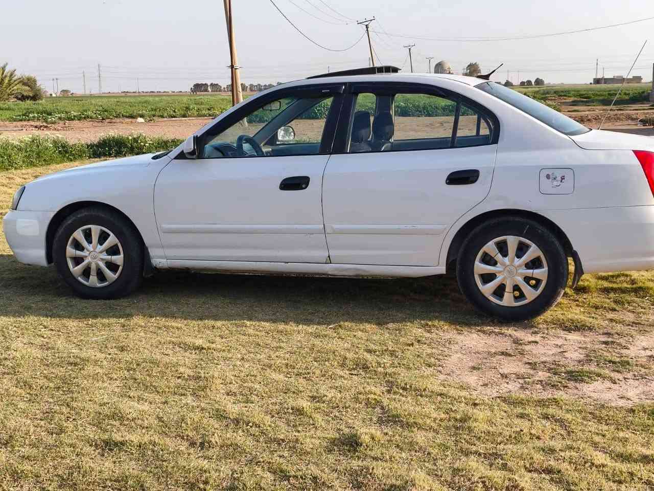 السلام عليكم ورحمه الله وبركاته عندي سياره نوع النترا موديل 2001  رقم دولي  هزه جديده مشروع  وطني شرط التحويل كير عادي محرك خير من الله تبريد تدفئه صدر جيد جداً  الون فقط  ابيض السعر 60 وبيه مجال قليل  مكان صلاح الدين العلم رقم  ***********
