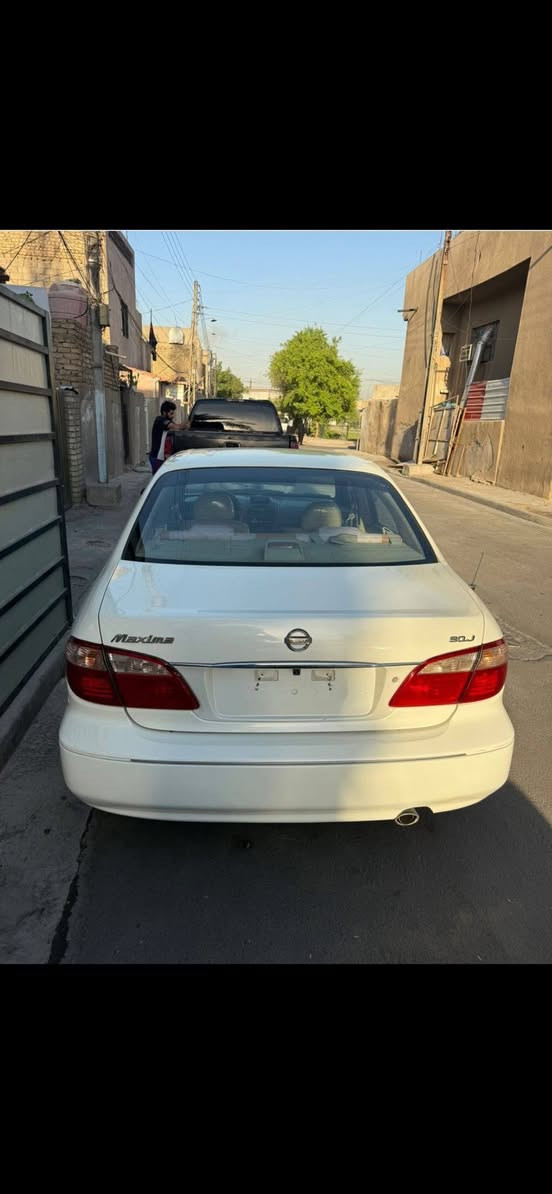 سلام عليكم نيسان مكزما 2008 محرك كير تبريد كهربائيات جاهزه من كلشي جهزته على اساس ارقم وصار عندي ضرف وريد ابيع تاخذه بس ترقم سعر 52 ورقه وبيه مجال خوان الي مو شراي لا يخبرني رحمه الوالدي رقم الهاتف ***********
