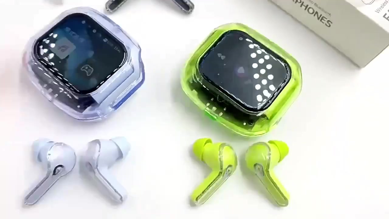 سماعات أذن لاسلكية Air Max بشاشة LCD شفافة ملونة بالكامل تعمل باللمس مع صوت محيطي ستيريو، ووضع الألعاب والموسيقى
سعر 12 الف
عيني، هاي السماعات شنو الموديل بالضبط؟ Air Max لو اسم/نسخة ثانية؟: 
Air max
تگدر تذكرلي شكد بطارية السماعات والعلبة تدوم تقريبًا بالاستخدام العادي؟: 
5ساعات 
هل بيها مايك واضح للمكالمات ووضع ألعاب فعلاً، لو الاستخدام أكثر للموسيقى فقط؟: 
نعم
من وين مكانك بالعراق حتى أضيفه بالوصف، وتريدها استلام يد بيد لو توصيل؟: 
كربلاء 
هل بيها ألوان محددة متوفرة حالياً لو كل الألوان الظاهرة بالصور متاحة؟: 
موجودة كل الالوان 