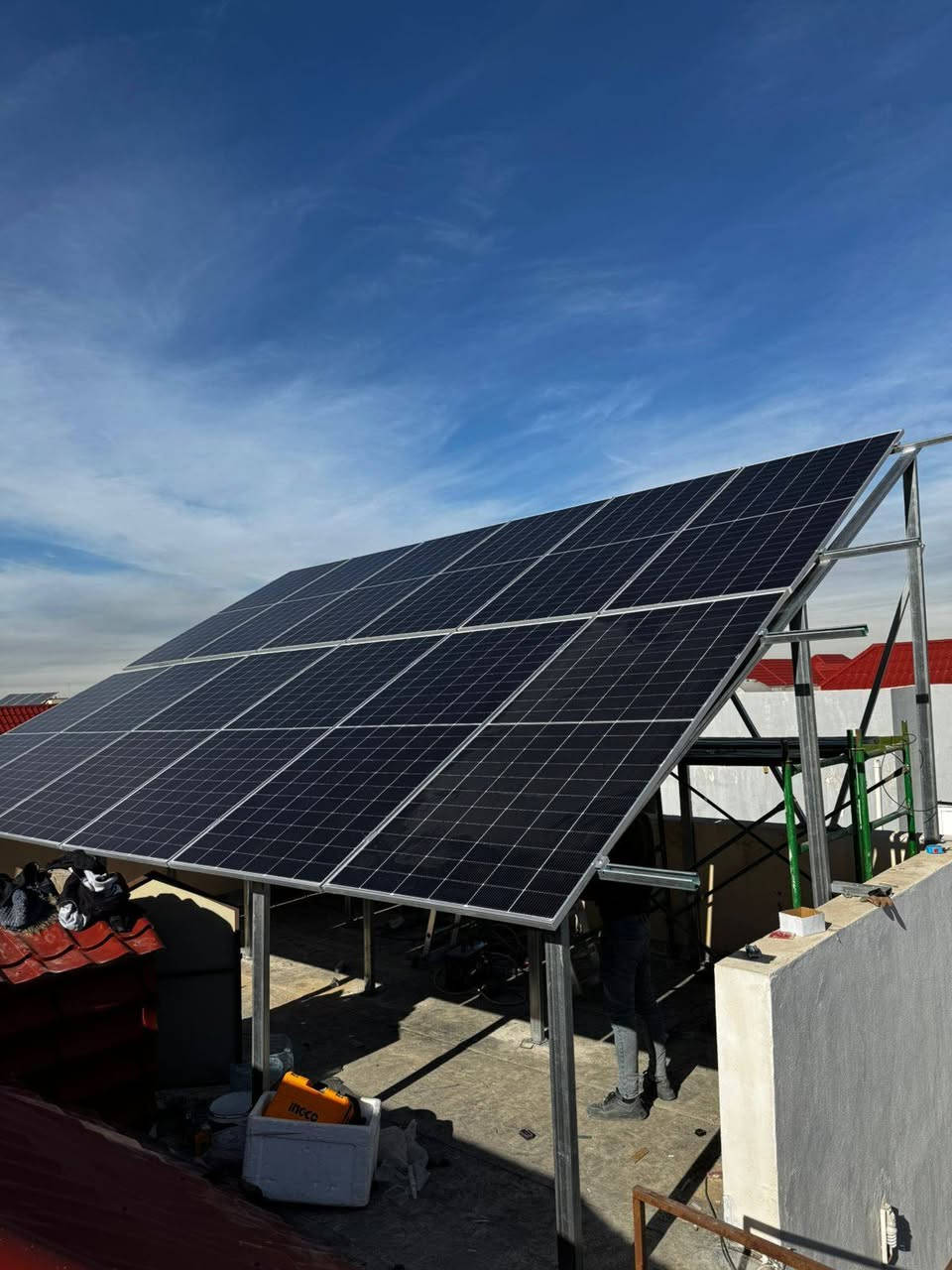 تم اكمال منظومة طاقة شمسية في اربيل 
مكونات المنظومة وتفاصيلها
الواح لونجي عدد 12
انفرتر من شركة ديا قدرة 6 كيلو واط 
بطارية من شركة WHET سعة 15 كيلو واط
هيكل حديد مغلون مقاس مقطع الحديد 8×4 سم 
اسلاك DC  و AC 
بوردات AC و Dc 
تسليك الاسلاك داخل صوندة فليكس 
جميع الكهربائيات 
كل ما تحتاجه المنظومة للعمل

📍 عنواننا: محافظة نينوى - قضاء الحمدانية - الشارع العام قرب مصرف الرافدين
📞 للاستفسار والحجز:
📩 راسلونا على الصفحة أو اتصلوا بنا عبر الأرقام التالية:
*********** - ***********
