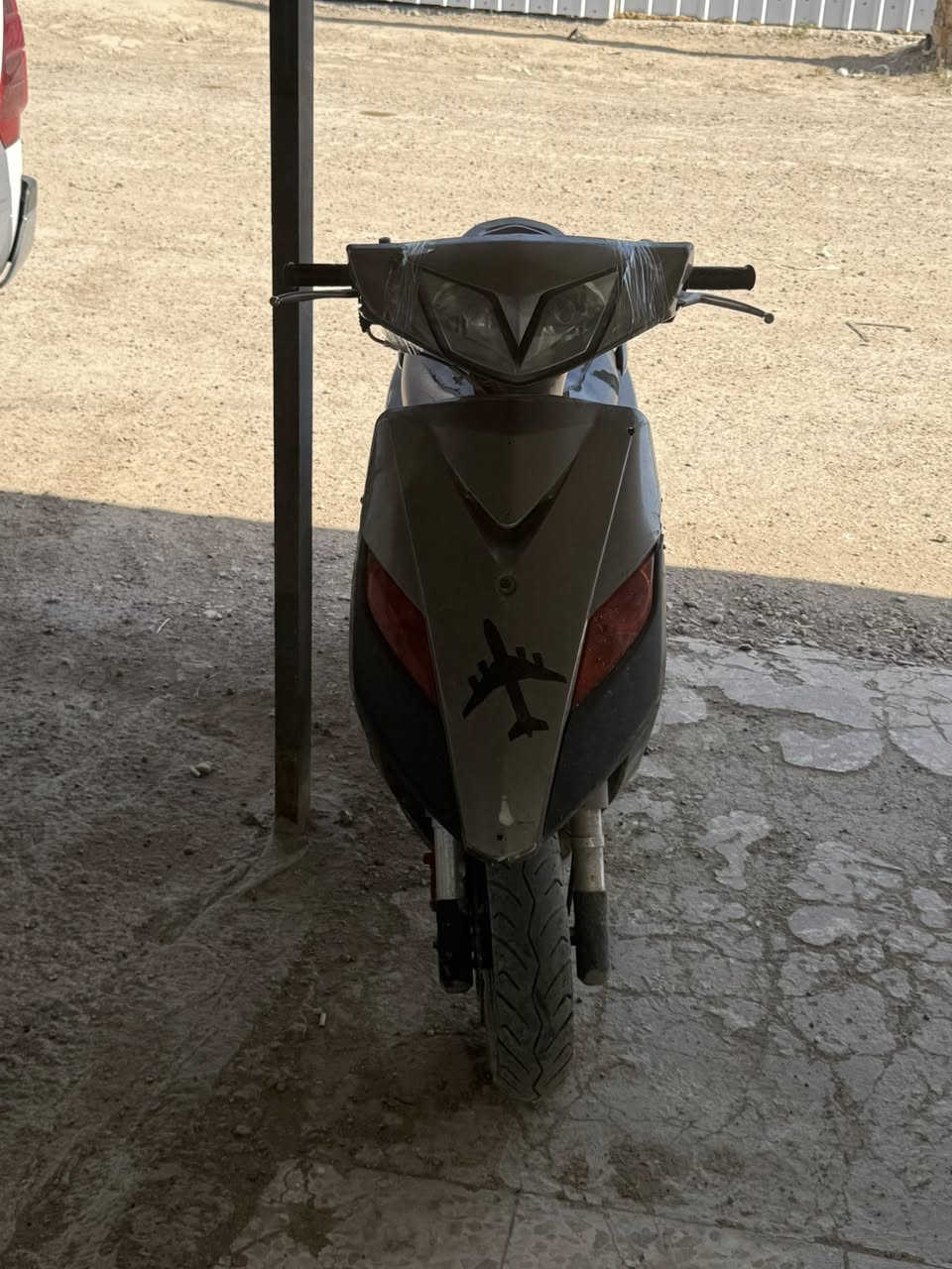 سلام عليكم ثعلب للبيع الدراجه نضيفه محركه جديد مامددود عليه درنفيس الدراجه بلاديه كامله بس يحتاجله شويه ترتيب السعر ٤٥٠ وبيه مجال بصيط مكان ابو غريب ***********
