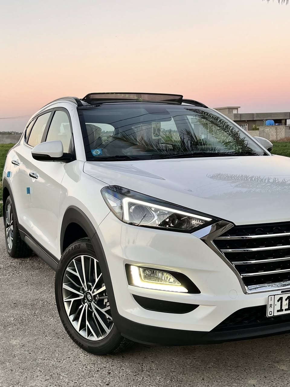 تحية طيبة 🌹🌹
للبيع هونداي توسان خليجي شركة الكاصد اصل 
موديل 2020 
استلام شركة على أيد وحدة كفالة عامه من كلشي 
السيارة بوضع الزيرووماشيه 65 حقيقي شرط وين ميعجبك تفحص  على شرط ماكو اختها بنظافة مكفولة حتا من الشخط ورصعه من القطع النادره بنسبة لنظافتها وموديلها 
السيارة فول مواصفات 1——1 
رقم بغداد تحويل مباشر 
مكاني بغداد ابو غريب هاتف *********** السعر 225
