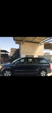 دوج كرفان للبيع رقم انكليزي سنويه 2030 موديل 2008 للبيع باسمي وماكو سع...