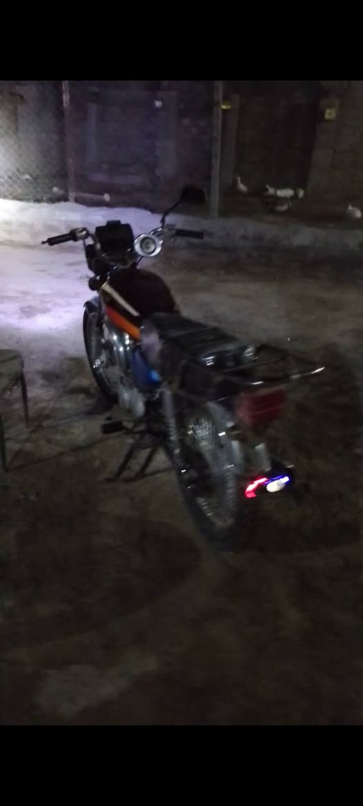 موطور للبيع بارت ٢٠١٨
شغال كامل 

محرك نضيف حيل

تواير جديد

ويل جديد

السعر٢٢٠

***********
المكان قريه شكرا
