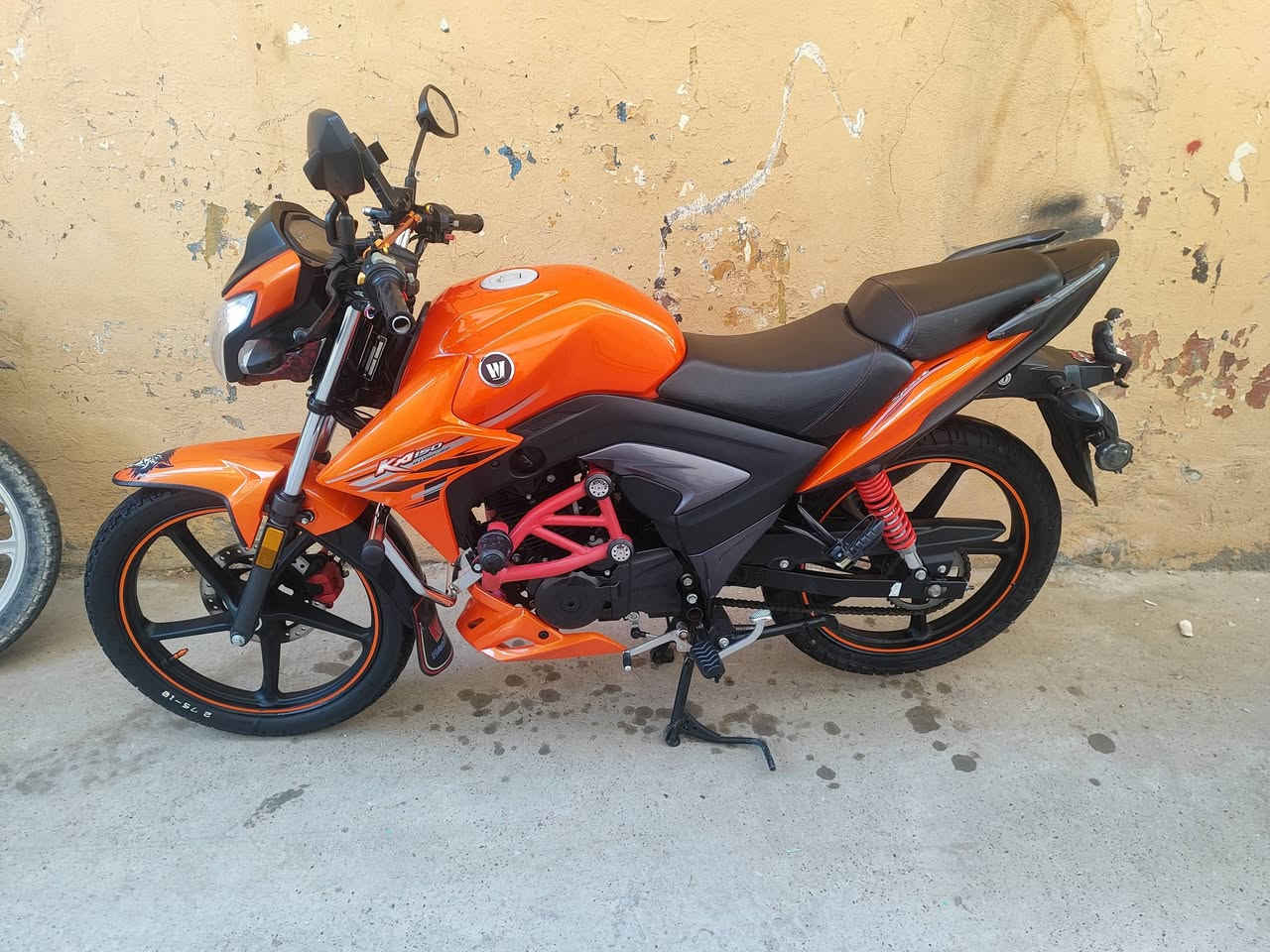 موديل 22  مسجل نضافه فول سعر 16و بي مجال ***********
