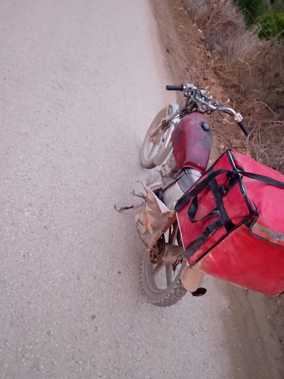 سلام عليكم مره خصه الادمن المحترم اربعه كير أوراق اصولي بيه نقص ورقتين الوصلين سعره 175وبيه مجال قليل حك جيه مكان كربلاء الحسينيه ***********
