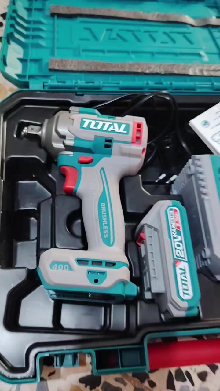 السلام عليكم للبيع***********
