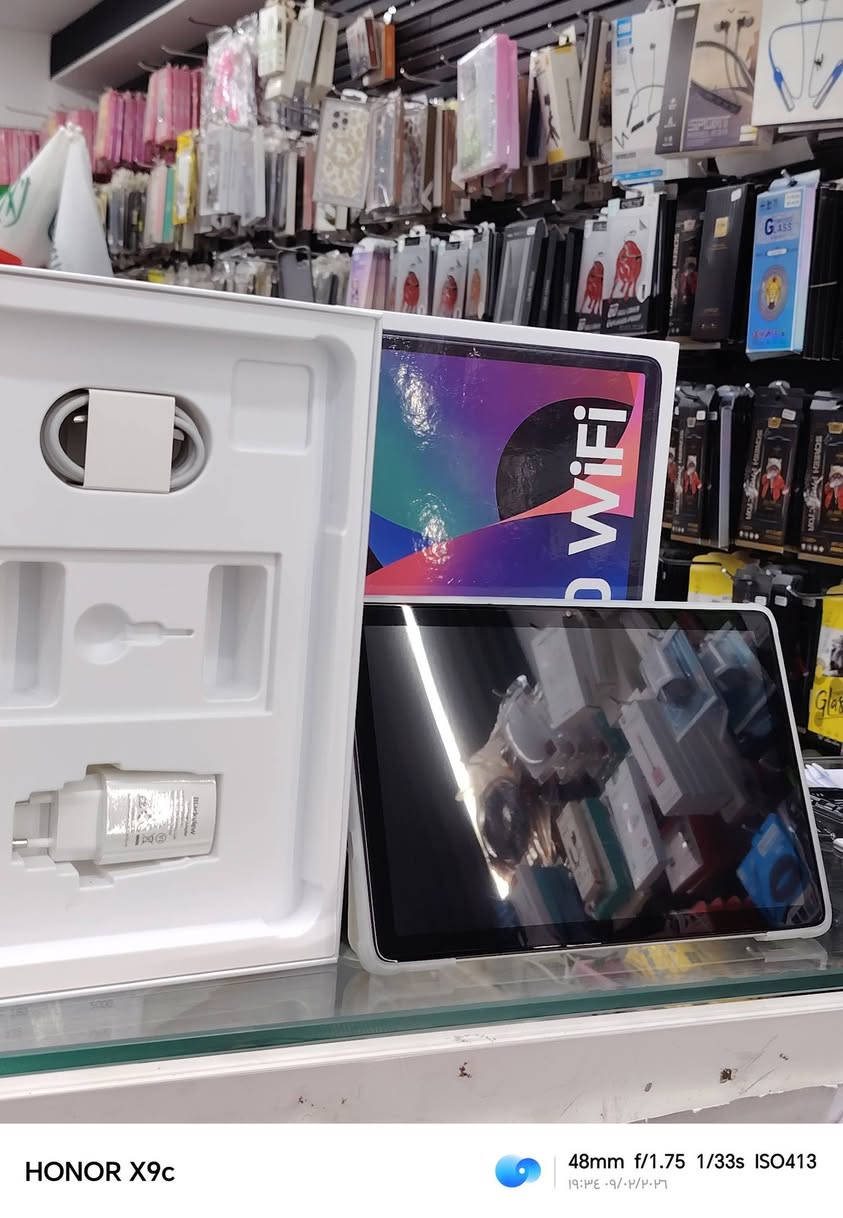 تاب ١٠ جديد مع أغراضه كامل مستخدم يوم واحد فقط
ذاكره ١٢٨
 مع الهاتف كفر ولزق هديه 😍
نوعية ممتازه
تاب للدراسة للألعاب
والسعر ١٣٠ فقط
مكتب ابو اشرف للاتصالات
موصل حي عدن مقابل الملعب
***********
