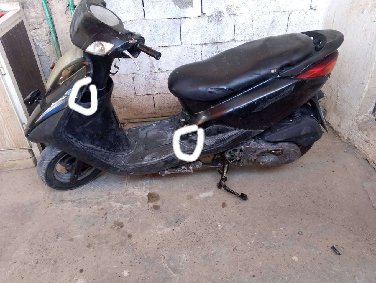 اريد مراوس وية بعد انظف ونطي فرق سعرهة 350 نقصهة الاشاير وكلوب البريك مايشتغلن المكينة ناعمة خرسة شلعة ومعدل بس بيهة دخانة قلية اول ماتشغل وتكطع مكاني بلزعفرانية ***********
