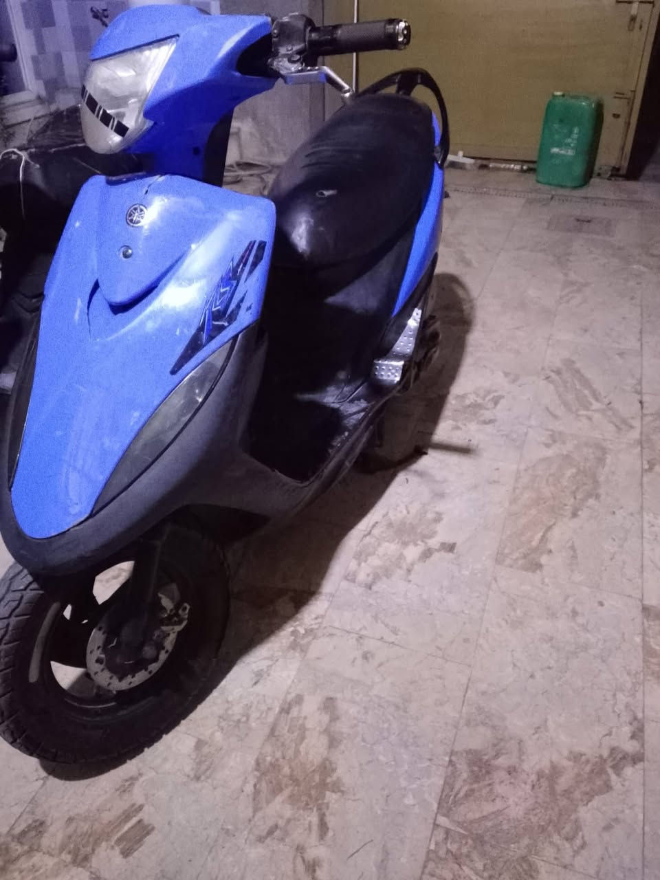 ماكس عدلة بوشة 49 بلاد ما مفتوحة محرك مكفول سبانة ما ممدودة علي
الدراجة كاملة مكملة نقصهة كتف فقط باتري جديد تخم تايرات جدد كهربائيات كلهة شغال شلع( بيهة خيط بخار لاستيك ولف فقط ) السعر 450 بيهة مجال او مراوس وانطي فرق


**إذا كنت صاحب هذا الإعلان وتريد حذفه لأي سبب، رجاءا أرسل رسالة إلى الدعم الفني**