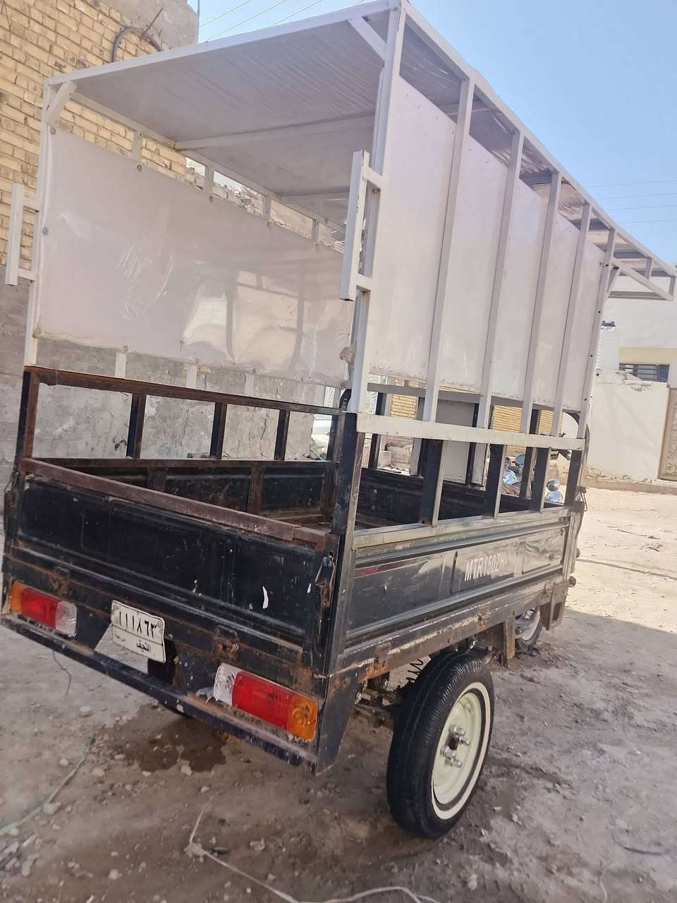 السلام عليكم ستوته للبيع رقم الماني موديل 14 مالي كمان
مكان بالنداء مكينه وشاصي كفاله مكينه موديل 25 
***********🪬↗️

