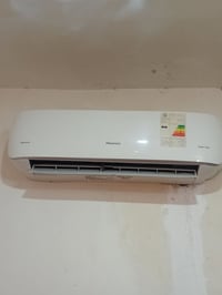 سبلت هايسينز طن ثلج نضيف وجديد  للبيع او المراوس بمكيف مع الفرق   0783...