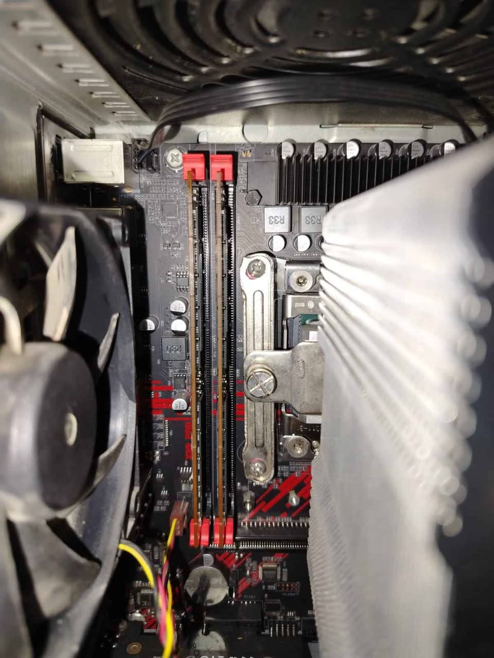 معالج  2666 xeon v3
3.50Ghz     مفعل بالبورد التوربو بوست تردد عالي

البورد x99  PR8 ddr3  

الرامات تلث قطع 32gb  ،8+8+16  Samsung تردد 1867Mhz

القطع نضيفه و مفحوصة وجاهزة شغلت عليه محاكيات والعاب وادئه يخبل بسبب التردد العالي

السعر : 100الف بي مجال بسيط Honolulu, HI


**إذا كنت صاحب هذا الإعلان وتريد حذفه لأي سبب، رجاءا أرسل رسالة إلى الدعم الفني**